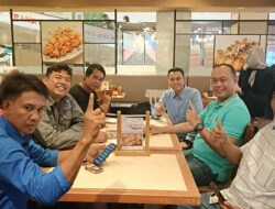 Momen Terindah di Jakarta Pusat,Makan Bersama Mantan Bupati Tebo, juga Caleg Nomor 1 DPRD Partai Golkar