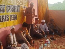Kapolres Melaksanakan Jum,at Curhat Di Ponpes Bustanul Imshaf Al Islami