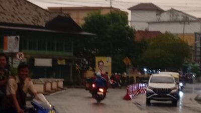 Kota Kayuagung dan Sekitarnya di Guyur Hujan Sangat Deras, Warga Gembira