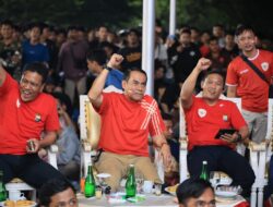 Kapolda SulSel Bersama Masyarakat Kota Palopo Nonton Barang Timnas U23