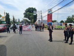 Kasat Samapta Polres Takalar Pimpin Lansung Pengamanan Aksi Unjuk Rasa HMI Cabang Takalar