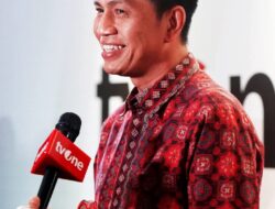 BUPATI BATANG HARI MHD FADHIL ARIEF SATU-SATUNYA KEPALA DAERAH DI INDONESIA YANG MENDAPATKAN APRESIASI DI HUT SPESIAL TV ONE KE 17